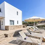 Glyfada, 100m From The Villa Kastrákion